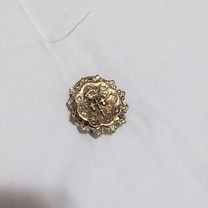 Gold Floral Filigree Button-Style Brooch